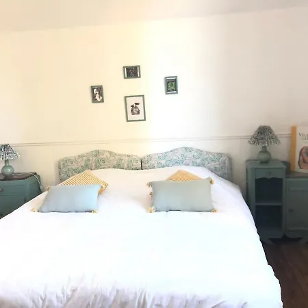Maison De Charme Au Coeur D'ervy-le-chatel Holiday home